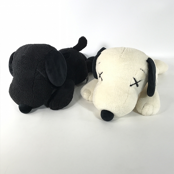 実際に弊社で買取させて頂いたUNIQLO×KAWS×PEANUTS/ユニクロ×カウズ×ピーナッツ スヌーピー ぬいぐるみ 2点セット
