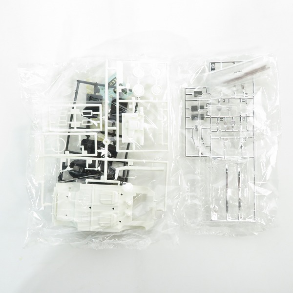 実際に弊社で買取させて頂いた【未組立】MR.HOBBY/ミスターホビー 1/24 ルパン三世 カリオストロの城 LUPIN III&FIAT 襲撃/プラモデルの画像 2枚目