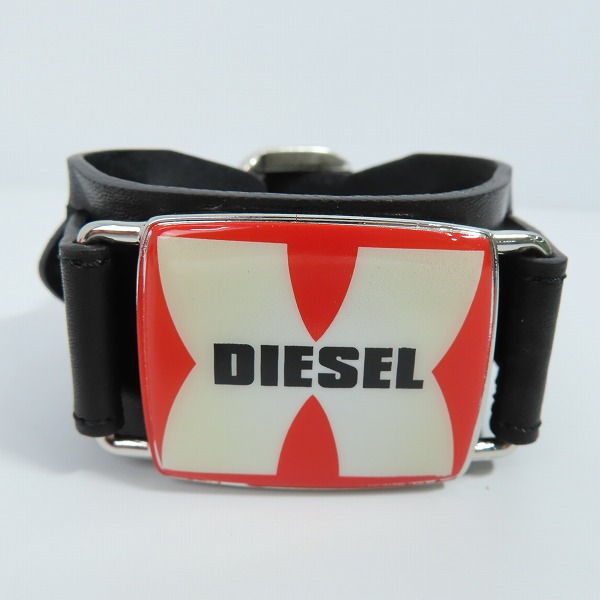 実際に弊社で買取させて頂いたDIESEL/ディーゼル ロゴプレート レザーブレスレットの画像 1枚目