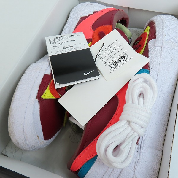 実際に弊社で買取させて頂いたNIKE×SACAI×KAWS/ナイキ×サカイ×カウズ BLAZER LOW Team Red DM7901-600 27の画像 8枚目