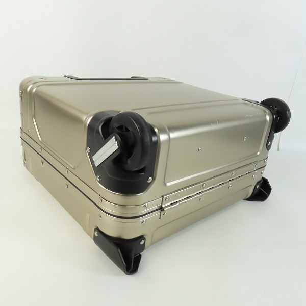 実際に弊社で買取させて頂いたZERO HALLIBURTON/ゼロハリバートン ダイヤルロック式 2輪キャリーケース 94127の画像 2枚目