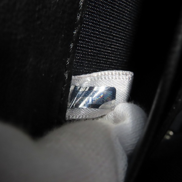 実際に弊社で買取させて頂いたJIMMY CHOO/ジミーチュウ スタースタッズ ラウンドジップ ウォレット 長財布の画像 5枚目