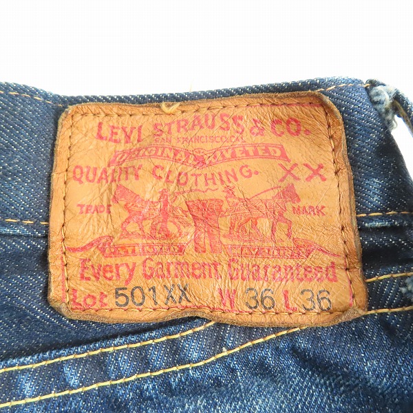 実際に弊社で買取させて頂いたLEVIS/リーバイス 501XX 復刻 片面BIG E 均等V ボタンフライ 日本製 デニムパンツ 37501/36の画像 5枚目