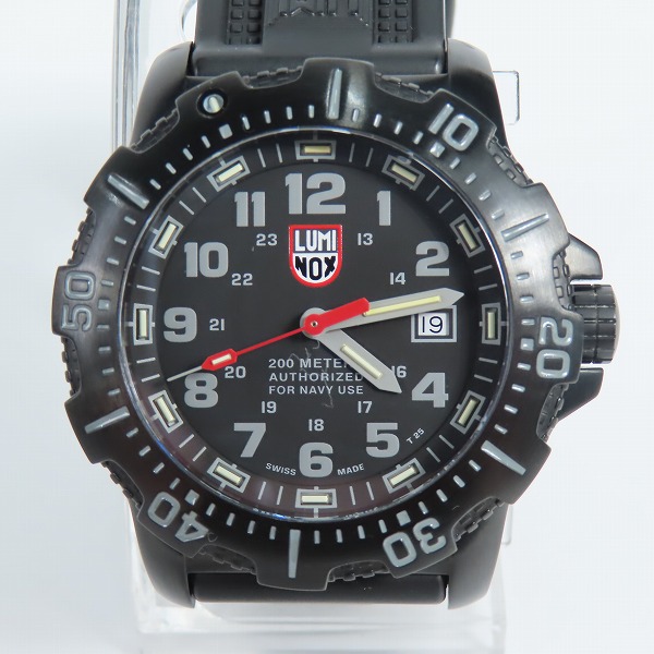 実際に弊社で買取させて頂いたLUMINOX/ルミノックス AUTHORIZED FOR NAVY USE ネイビーシールズ クォーツ/腕時計 4220 SERIES 