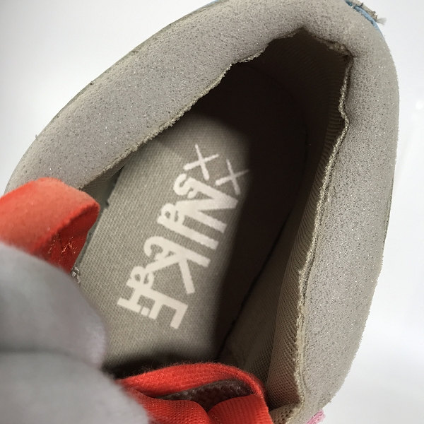 実際に弊社で買取させて頂いた【未使用】NIKE×SACAI×KAWS/ナイキ×サカイ×カウズ BLAZER LOW REED/ブレーザーロー リード DM7901-200/26の画像 4枚目