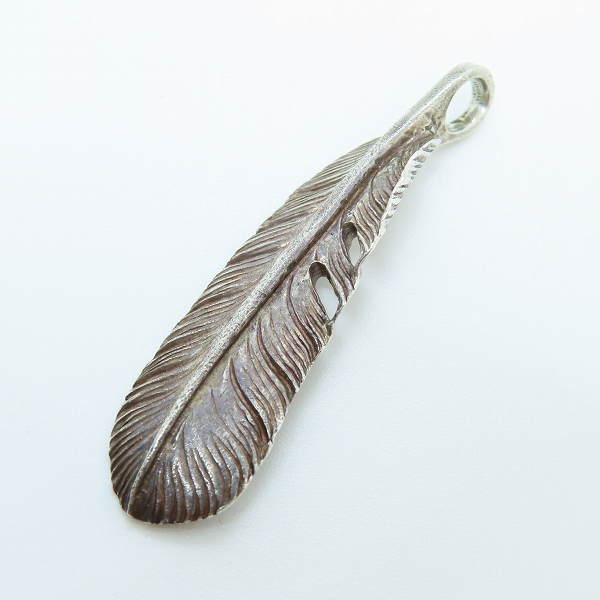 実際に弊社で買取させて頂いたARIZONA FREEDOM/アリゾナフリーダム 右向き フェザー ペンダント/トップ