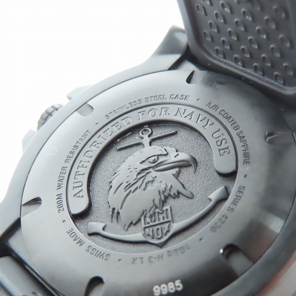 実際に弊社で買取させて頂いたLUMINOX/ルミノックス AUTHORIZED FOR NAVY USE ネイビーシールズ クォーツ/腕時計 4220 SERIES の画像 3枚目