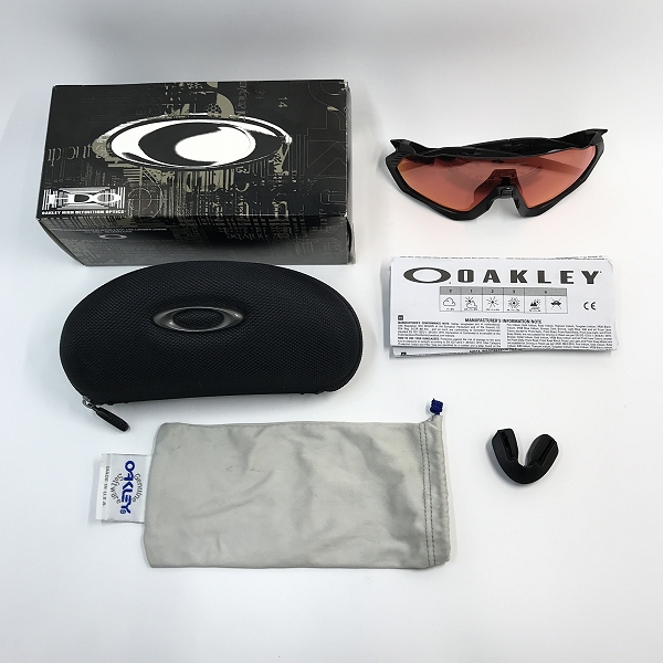 実際に弊社で買取させて頂いたOAKLEY/オークリー Flight Jacket/フライトジャケット サングラス/アイウェア OO9401-1637の画像 9枚目