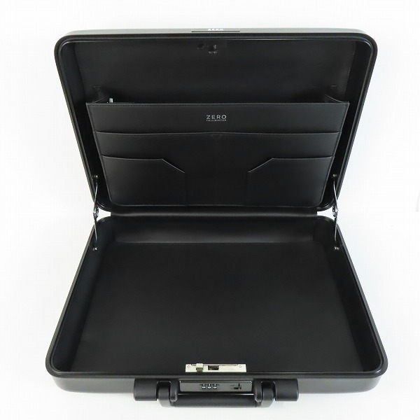 実際に弊社で買取させて頂いたZero Halliburton/ゼロハリバートンClassic Aluminum 3.0 ATT Large Attaché  ラージアタッシュケース 94412の画像 3枚目