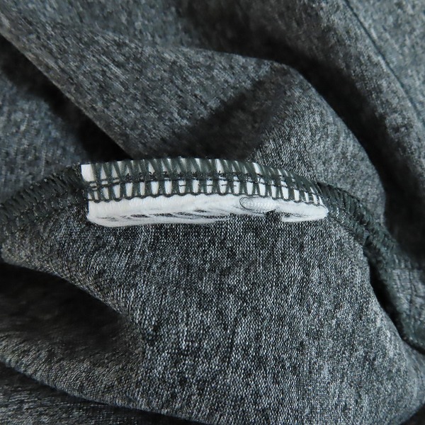 実際に弊社で買取させて頂いたNIKE GOLF/ナイキ ゴルフ DRIFITドライフィット ポロシャツ 伸縮性 ゴルフウェア グレー Mの画像 3枚目