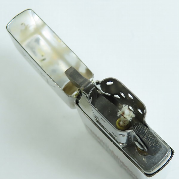 実際に弊社で買取させて頂いたZIPPO/ジッポー Paul Smith/ポールスミス 鏡面加工 2006年製の画像 4枚目