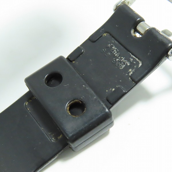 実際に弊社で買取させて頂いたG-SHOCK×MEDICOM TOY/Gショック×メディコム トイ ベアブリック 腕時計 DW-5600MT-1JRの画像 8枚目