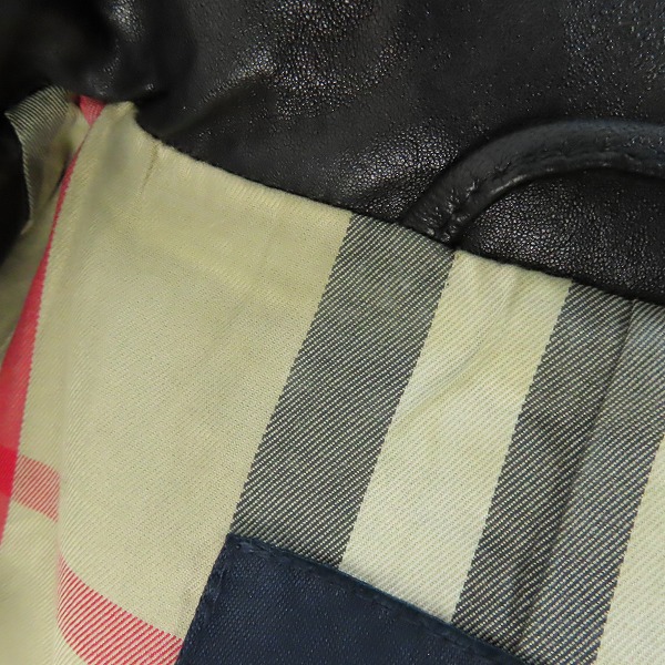 実際に弊社で買取させて頂いたBURBERRY LONDON/バーバリーロンドン ジップアップ ブルゾン レザージャケット A1F71-416-09 Lの画像 6枚目