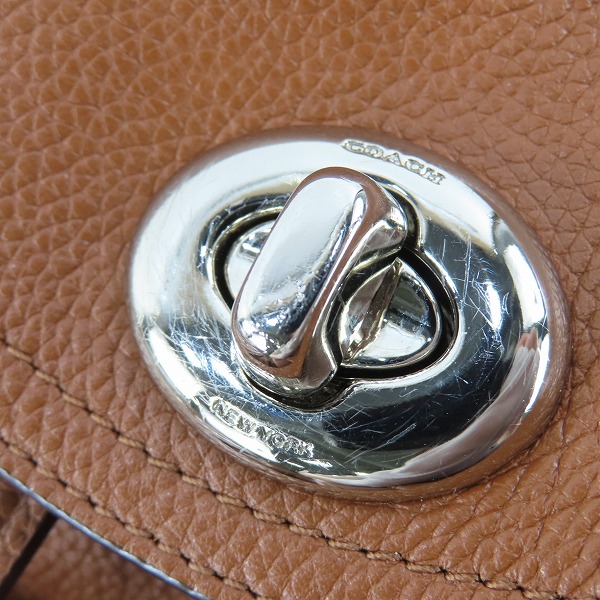 実際に弊社で買取させて頂いたCOACH/コーチ レザー ターンロック バックパック/リュックサック 35303の画像 5枚目