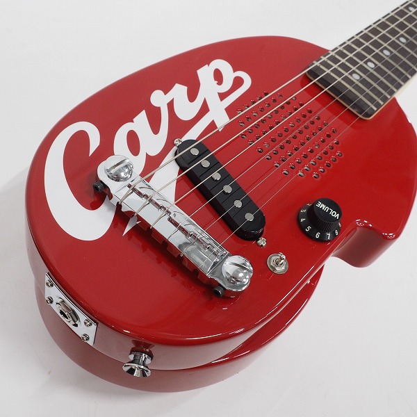 実際に弊社で買取させて頂いた★【美品】Carp Guitar 2nd Red 広島カープ ヘルメットギター アンプ内蔵エレキギター ソフトケース付の画像 5枚目