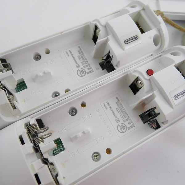 実際に弊社で買取させて頂いた任天堂/Nintendo/ニンテンドー Wii 本体 RVL-001 ソフト 3点/リモコン 2個/ヌンチャク付き【簡易動作確認済】の画像 8枚目