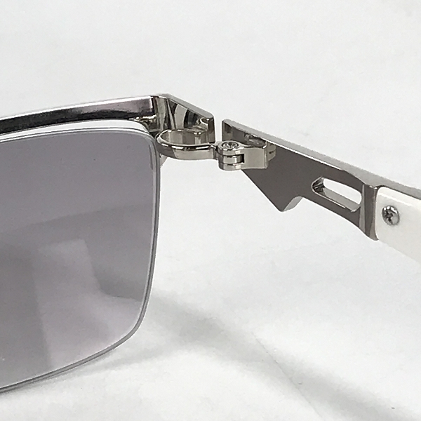 実際に弊社で買取させて頂いたSAMURAI SHO/サムライ翔 サングラス/アイウェア SS-T34 ホワイト×シルバーの画像 5枚目