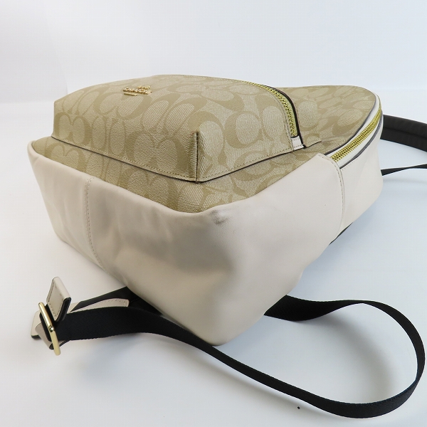 実際に弊社で買取させて頂いたCOACH/コーチ PVC×レザー シグネチャー リュックサック F32200の画像 2枚目