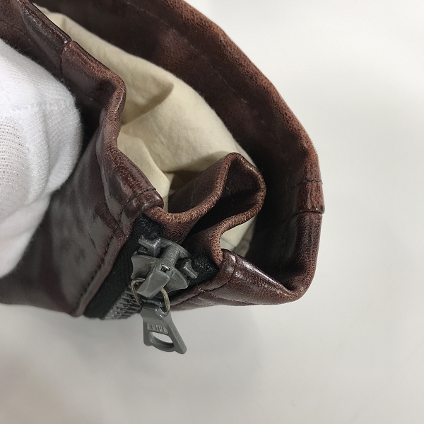 実際に弊社で買取させて頂いたISAMUKATAYAMA BACKLASH/バックラッシュ ポルトガルステアレザー ホワイトグースダウン 1280-03/Sの画像 4枚目