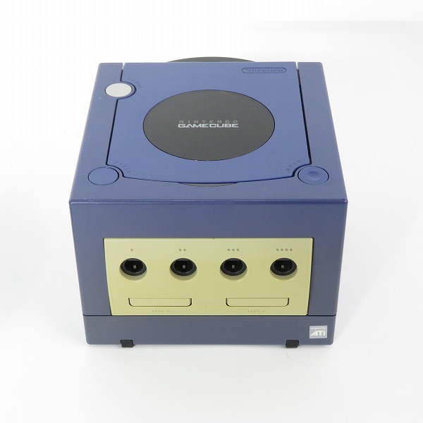 実際に弊社で買取させて頂いた任天堂/Nintendo/ニンテンドー GAMECUBE/ゲームキューブ 本体 コントロラー2個付き DOL-001【通電確認済】の画像 1枚目