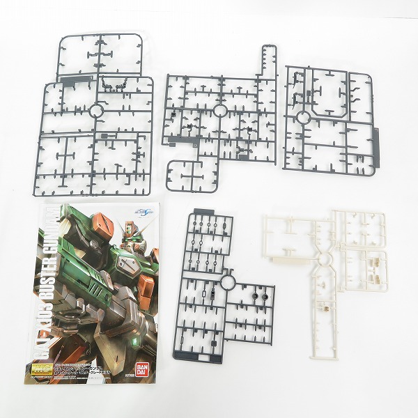 実際に弊社で買取させて頂いた【組済含/ジャンク扱い】バンダイ MG 1/100 デュエルガンダム アサルトシュラウド/バスターガンダム 2点セット/SEED/ガンプラの画像 6枚目