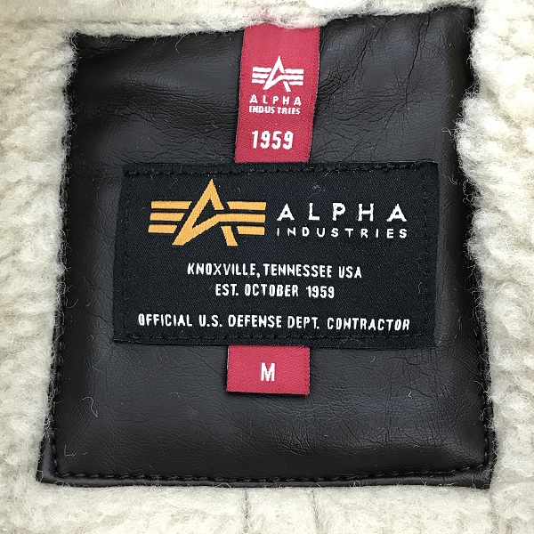 実際に弊社で買取させて頂いたALPHA INDUSTRIES/アルファインダストリーズ B-3 JACKET FAKE MOUTON フライトジャケット TA1398-068 Mの画像 2枚目