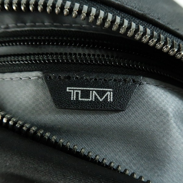 実際に弊社で買取させて頂いたTUMI/トゥミ ボディバッグ Devoe ウエストバッグ 135502-1041の画像 4枚目