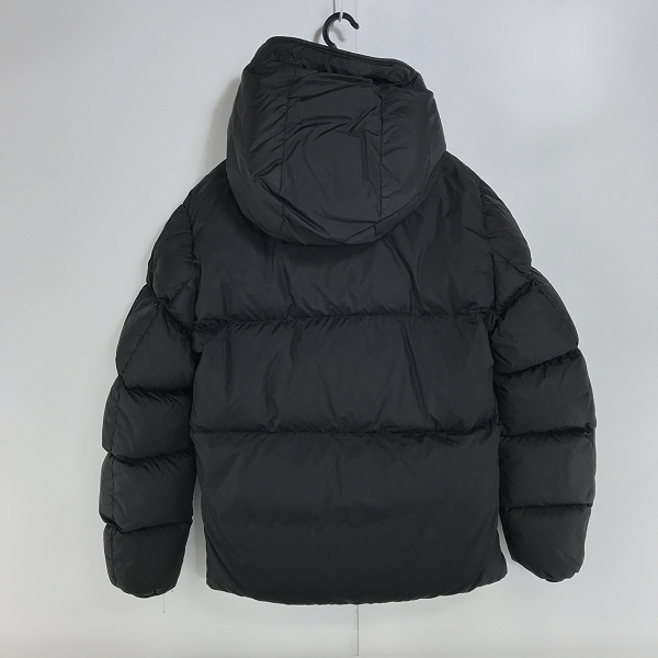 実際に弊社で買取させて頂いた【JPタグ】MONCLER/モンクレール MONTCLA GIUBBOTTO/モンクラー ダウンジャケット G20911A00144 C0300/1の画像 1枚目