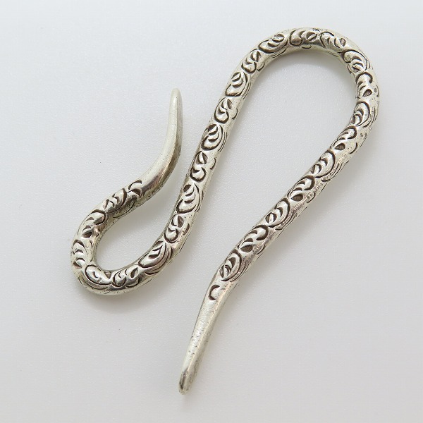 実際に弊社で買取させて頂いたFIRST ARROW'S/ファーストアローズ シルバー 唐草 キーフック o-031