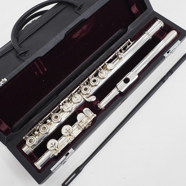 実際に弊社で買取させて頂いたYAMAHA/ヤマハ YFL-684/YFL684 フルート 管体銀製 インラインリングキイ  ハードケース・ケースカバー付