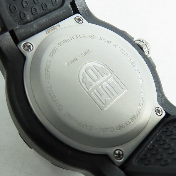実際に弊社で買取させて頂いたLUMINOX/ルミノックス ブラック オプス カーボン Ref.8895 腕時計/ウォッチの画像 3枚目