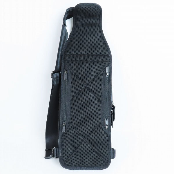 実際に弊社で買取させて頂いた【未使用】PORTER/ポーター HEAT/ヒート マグライト付 ワンショルダーバッグ/ボディバッグ 703-08000の画像 1枚目