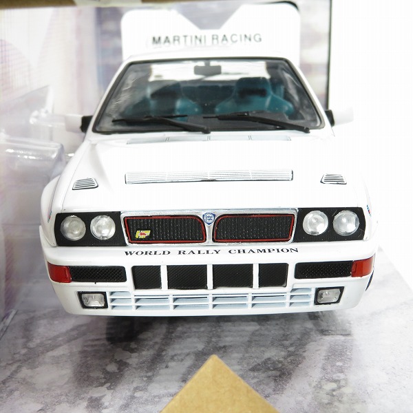 実際に弊社で買取させて頂いたSolido/ソリド 1/18 LANCIA DELTA HF INTEGRALE EVO 1 MARTINI 6 1992/ランチアデルタ HF インテグラーレ マルティニ6 ミニカーの画像 2枚目