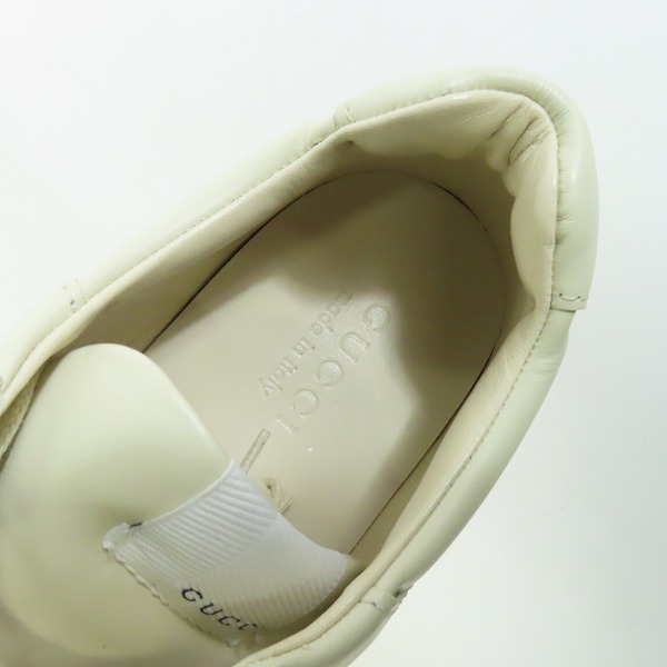 実際に弊社で買取させて頂いたGUCCI/グッチ ライトン インターロッキング ロゴ レザー スニーカー 630607/8の画像 4枚目