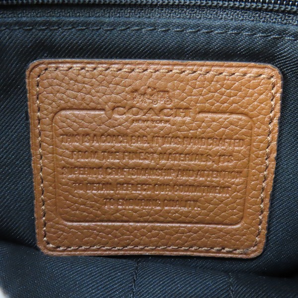 実際に弊社で買取させて頂いたCOACH/コーチ レザー ターンロック バックパック/リュックサック 35303の画像 4枚目
