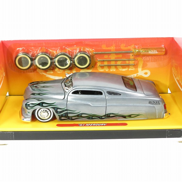 実際に弊社で買取させて頂いたJada toys/ジェイダトイズ 1/24 Von Dutch Garage '51 MERCURY マーキュリー ホットロッド ミニカーの画像 1枚目