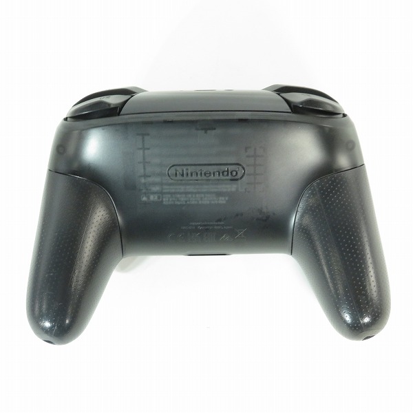 実際に弊社で買取させて頂いたNintendo/任天堂 Switch Pro コントローラー/プロコン HAC-A-FSSKA【簡易動作確認済】の画像 4枚目