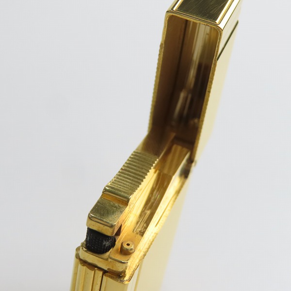 実際に弊社で買取させて頂いたS.T.Dupont/デュポン GATSBY/ギャッツビー ヴァーティカル ライン ゴールド ガスライターの画像 5枚目