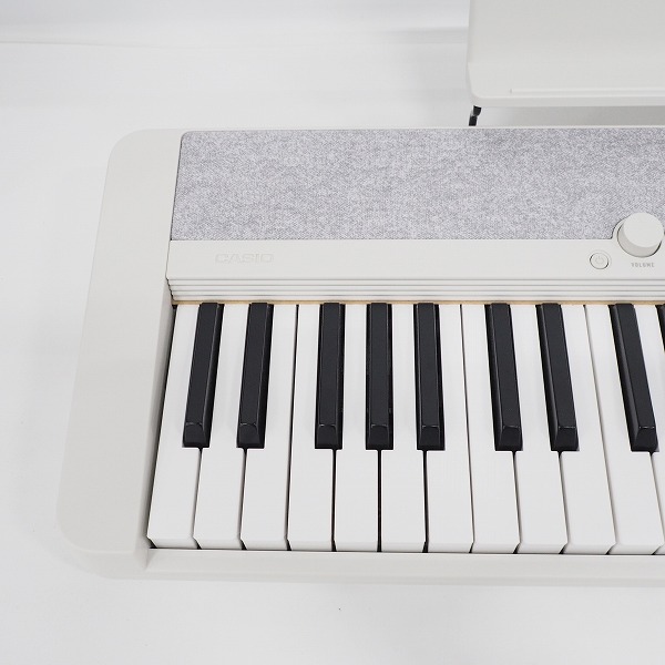 実際に弊社で買取させて頂いた★CASIO/カシオ Casiotone CT-S1 WE 電子キーボード カシオトーン ホワイト 61鍵盤 2021年製【動作確認済】の画像 1枚目
