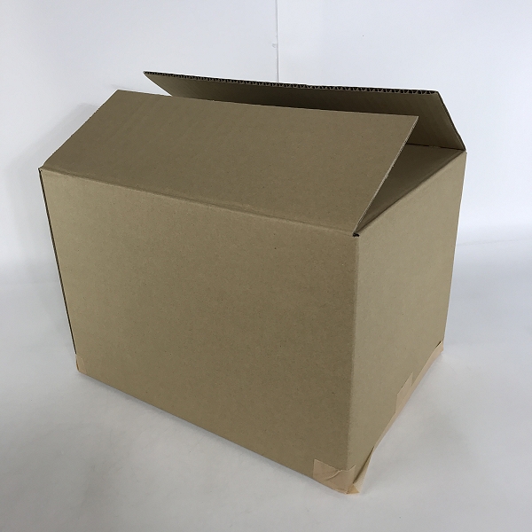 実際に弊社で買取させて頂いた【おまとめ】LACOSTE/ラコステ LEE/リー BURBERRY/バーバリー 他 Tシャツ/ハンチングキャップ/パンツ 等の画像 2枚目