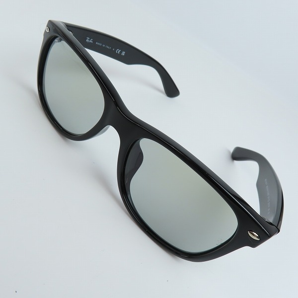 実際に弊社で買取させて頂いたRay-Ban/レイバン NEW WAYFARER ニューウェイファーラー サングラス/アイウエア RB2132-F