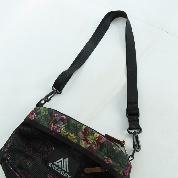 実際に弊社で買取させて頂いたGREGORY/グレゴリー 花柄/カモフラ ショルダーバッグ/ボディバッグの画像 3枚目