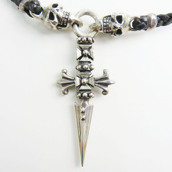 実際に弊社で買取させて頂いたTRAVIS WALKER/トラヴィスワーカー クロスダガーペンダント 2スカル レザーブレードの画像 1枚目