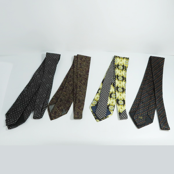 実際に弊社で買取させて頂いたGIVENCHY/ジバンシイ Christian Dior/ディオール VERSACE/ヴェルサーチ dunhill/ダンヒル ネクタイ 4点セットの画像 1枚目
