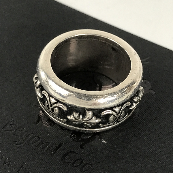 実際に弊社で買取させて頂いた【ギャラ付き】LEATHERS AND TREASURES/レザーズアンドトレジャーズ フレアデリーフローレンティンリボルバーリング/14.5号