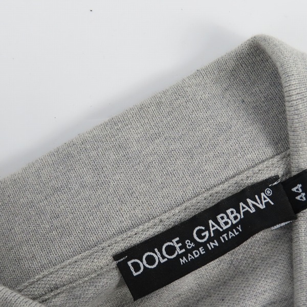 実際に弊社で買取させて頂いた【JPタグ】DOLCE&GABBANA/ドルチェ&ガッバーナ ロゴ刺繍 ポロシャツ/グレー G8A53T/44の画像 6枚目