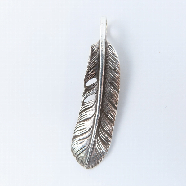 実際に弊社で買取させて頂いたARIZONA FREEDOM/アリゾナフリーダム フェザー ペンダントトップ 左向きの画像 1枚目