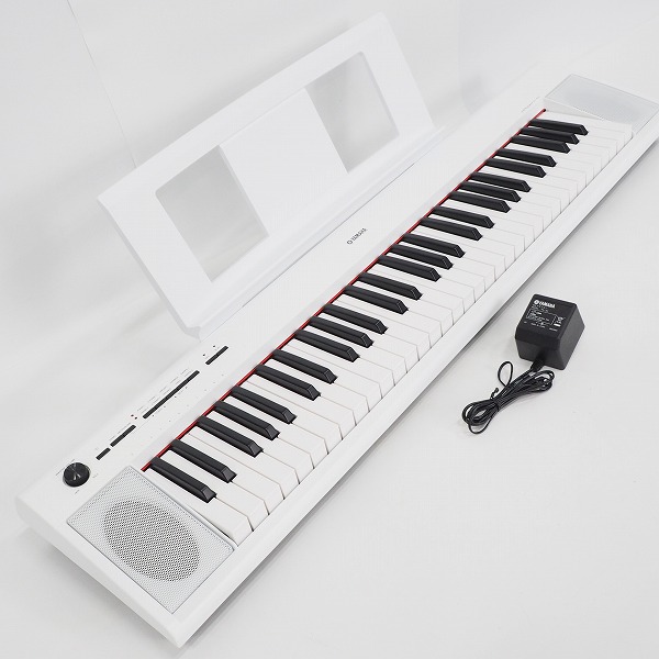 実際に弊社で買取させて頂いた★【美品】YAMAHA/ヤマハ piaggero/ピアジェーロ NP-12WH/ホワイト 電子キーボード 2021年製 ACアダプター付