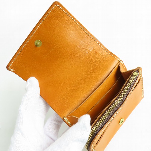 実際に弊社で買取させて頂いたHERZ/ヘルツ レザー 二つ折り長財布 キャメルの画像 3枚目