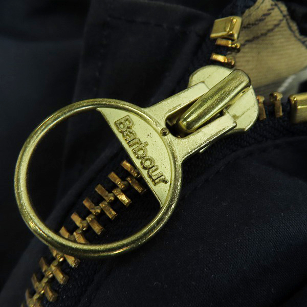 実際に弊社で買取させて頂いたBarbour/バブアー 15AW 裏地チェック オイルド ステンカラー コート MWX0534NY91/1402141 40の画像 9枚目